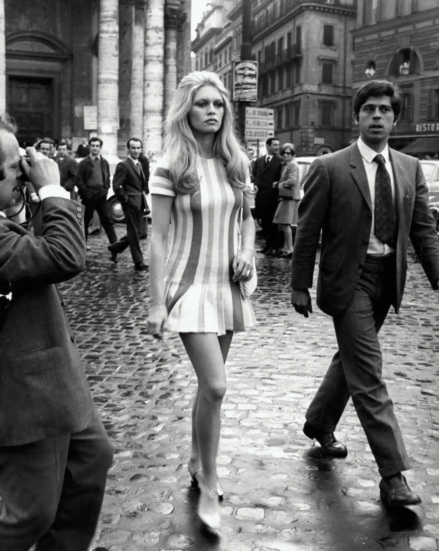 brigitte-bardot-in-rome-april-1969-3e40c4