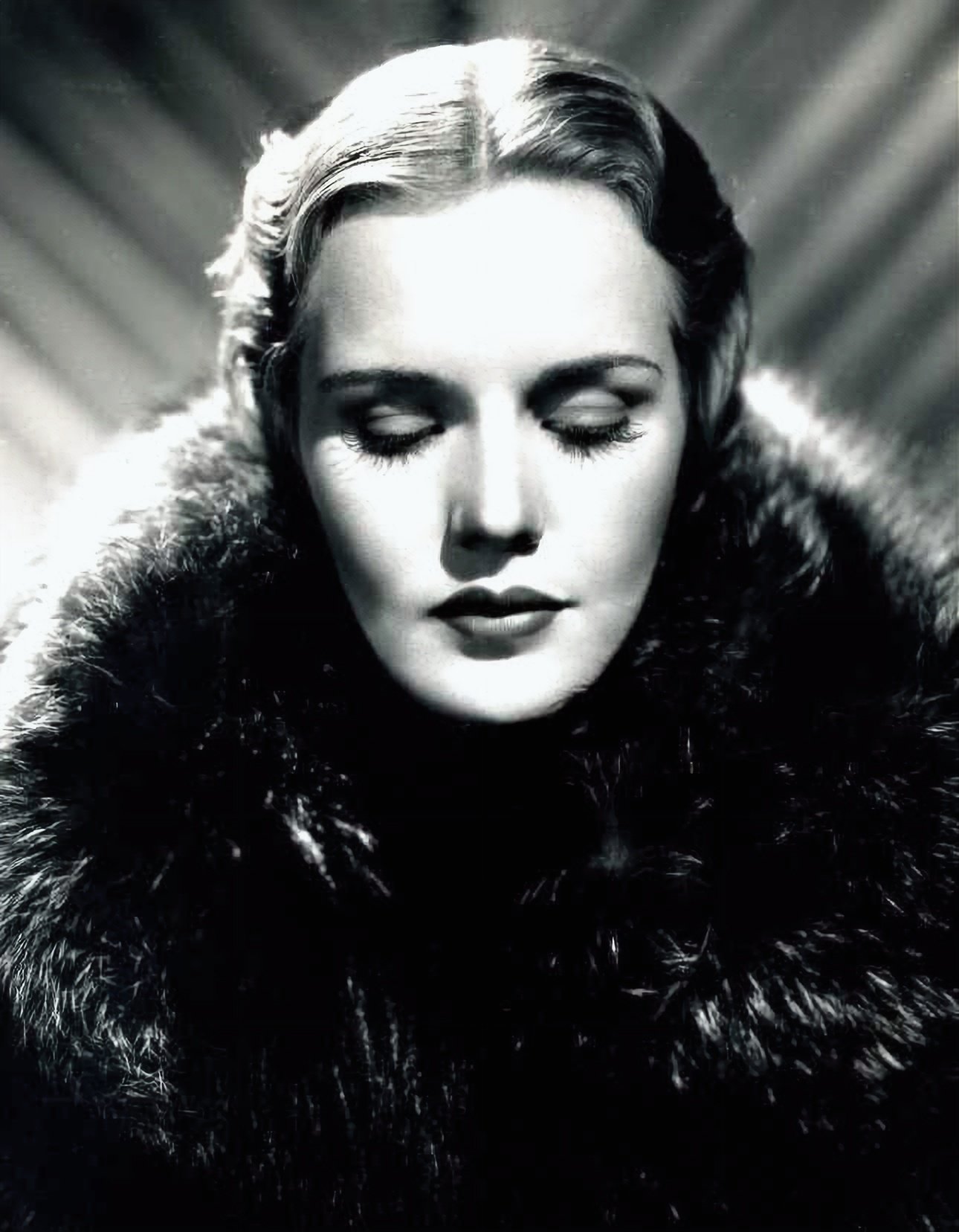frances-farmer-paramount-headshot-1a9c09 frances-farmer-paramount-headshot-1a9c09