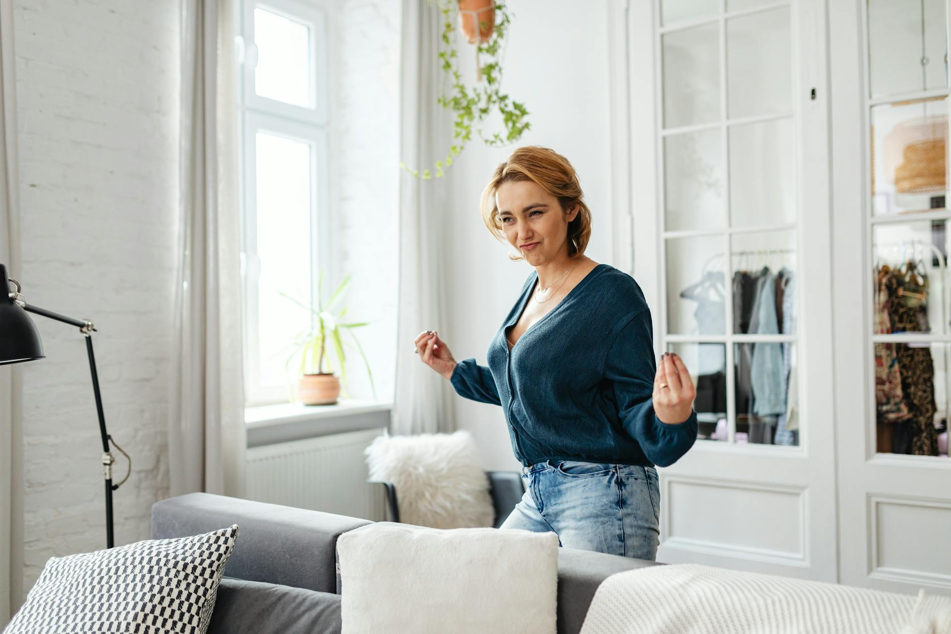 pexels-karola-g-6135195